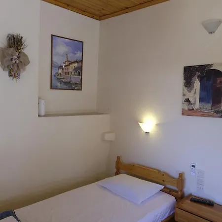 Taxiarchis Apartments Skiathos Town Exterior photo