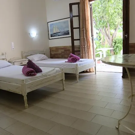 Taxiarchis Apartments Skiathos Town Exterior photo