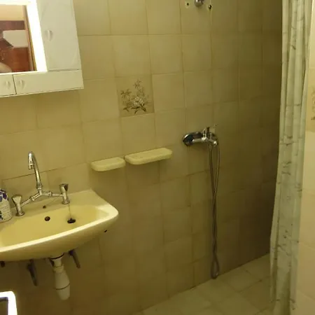 Taxiarchis Apartments Skiathos Town Room photo
