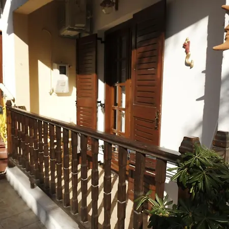 Taxiarchis Apartments Skiathos Town Room photo