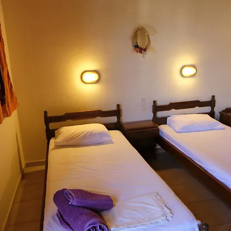 Taxiarchis Apartments Skiathos Town Room photo