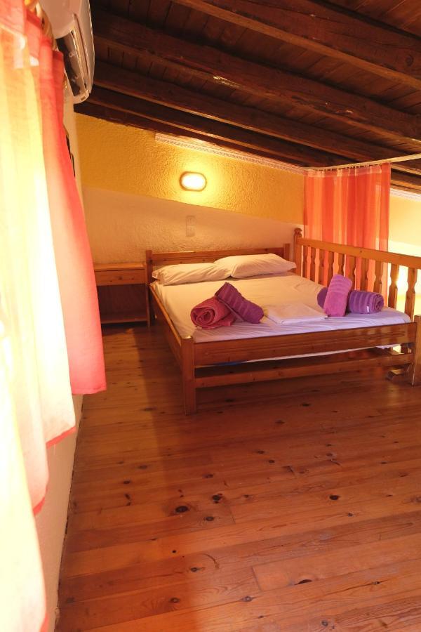 Taxiarchis Apartment Skiathos Town